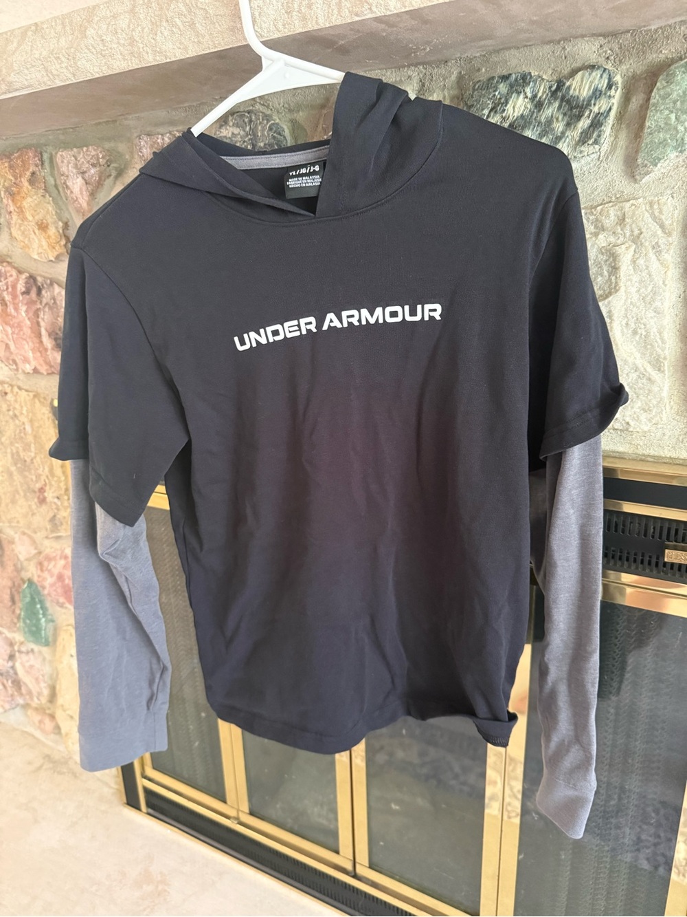 Under Armour Youth Large Sweatshirt EUC